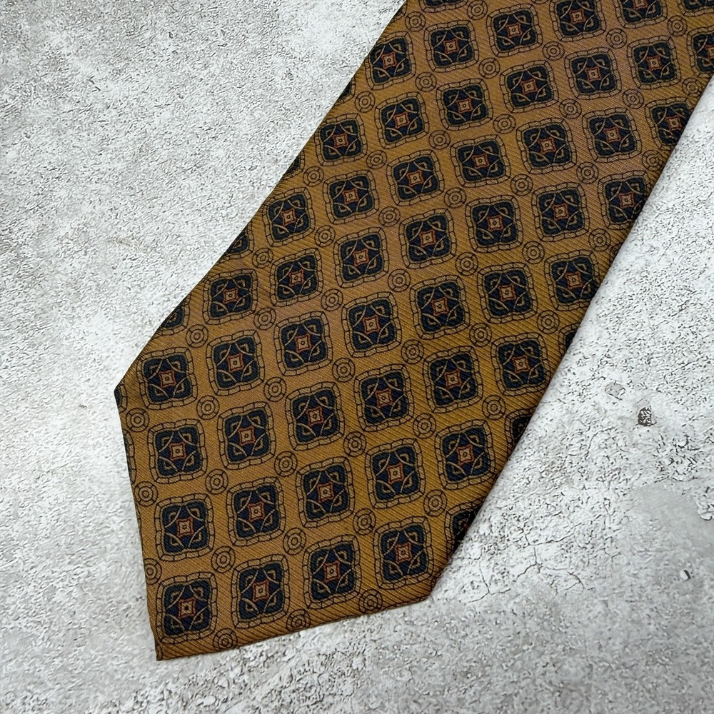 Saddlebred Silk Tie Mens One Size Gold Geometric Pointed Made In China Necktie
